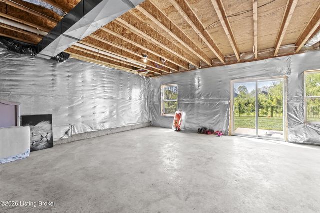 17019 Meander Way, Louisville, KY 40245