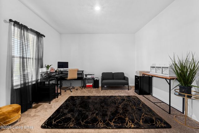 17019 Meander Way, Louisville, KY 40245