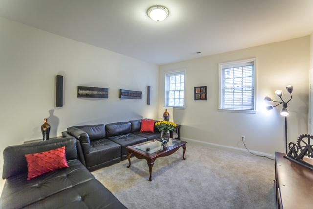 1026 26TH ST S, Arlington, VA 22202