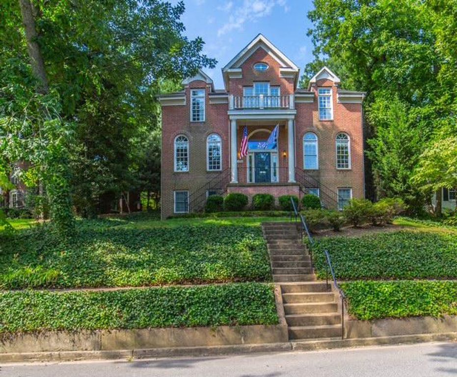 1026 26TH ST S, Arlington, VA 22202