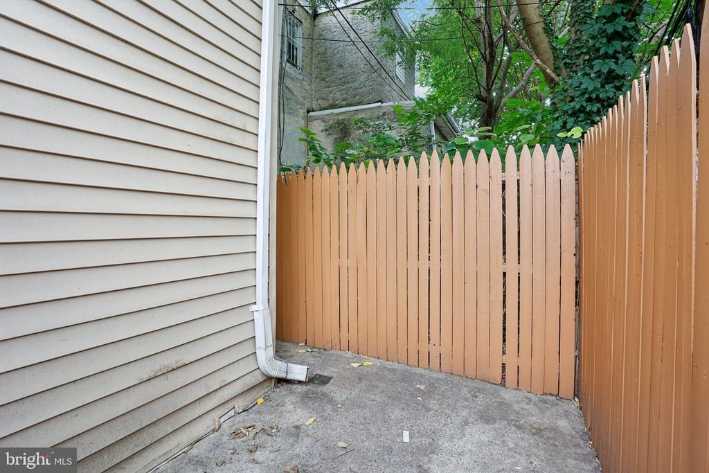 426 N HOLLY ST, Philadelphia, PA 19104