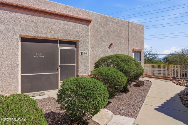 1566 N Paseo La Tinaja, Green Valley, AZ 85614