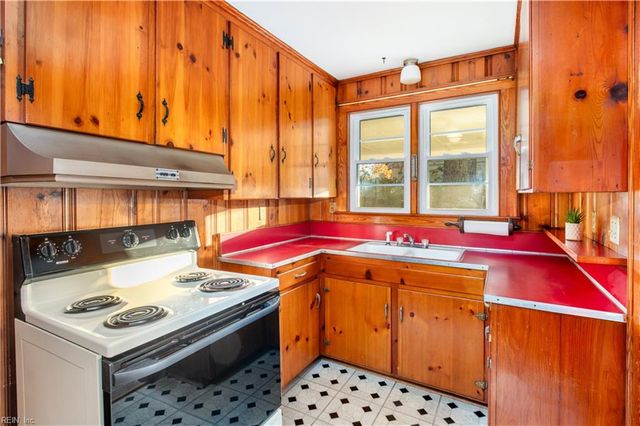 1320 Wilroy RD, Suffolk, VA 23434