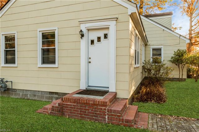 1320 Wilroy RD, Suffolk, VA 23434