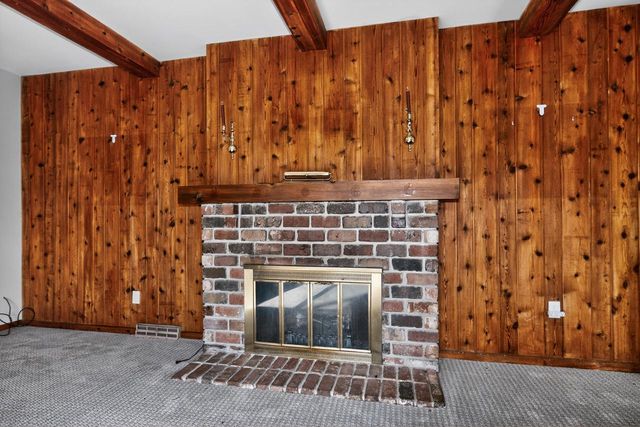 13755 W Crawford DRIVE, New Berlin, WI 53151