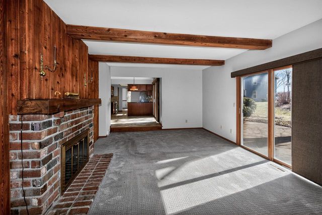 13755 W Crawford DRIVE, New Berlin, WI 53151