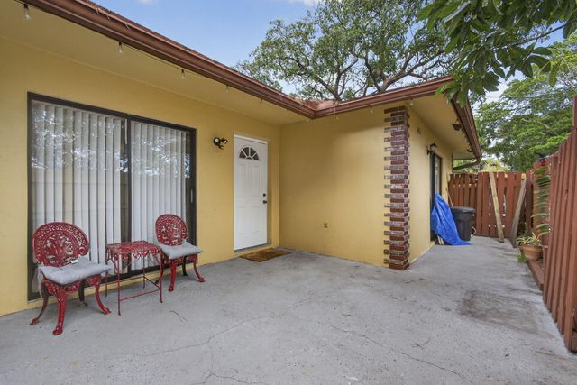 4296 Woodstock Drive D, West Palm Beach, FL 33409