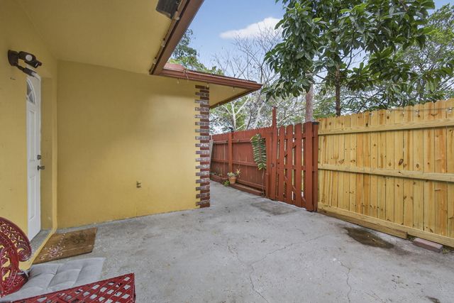 4296 Woodstock Drive D, West Palm Beach, FL 33409