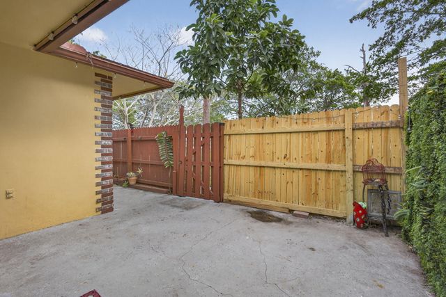 4296 Woodstock Drive D, West Palm Beach, FL 33409