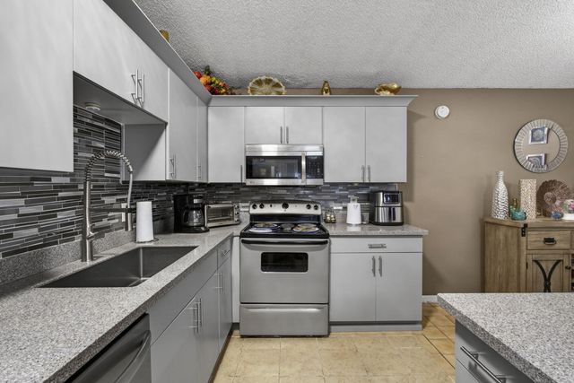 4296 Woodstock Drive D, West Palm Beach, FL 33409