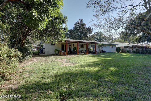 206 N Demanade Boulevard, Lafayette, LA 70503