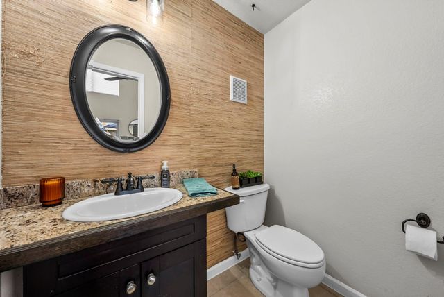 300 Out Yonder 167, Horseshoe Bay, TX 78657