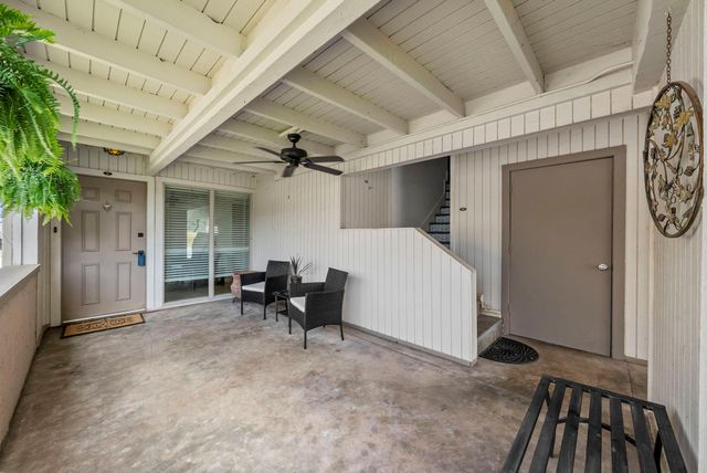 300 Out Yonder 167, Horseshoe Bay, TX 78657