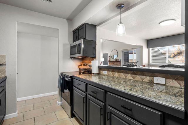 300 Out Yonder 167, Horseshoe Bay, TX 78657