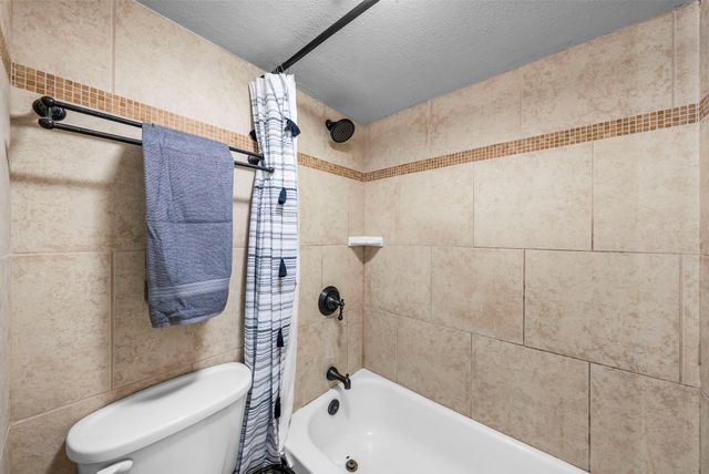 300 Out Yonder 167, Horseshoe Bay, TX 78657