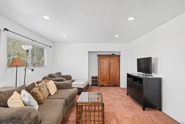 3964 Manzanita Dr, San Diego, CA 92105