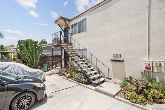 3964 Manzanita Dr, San Diego, CA 92105