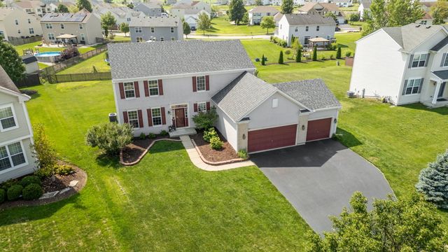 2332 Winterthur Green, Yorkville, IL 60560