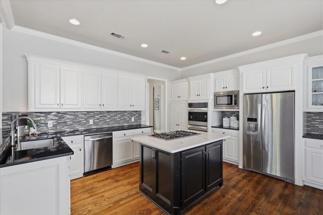5600 Southern Hills Drive, Frisco, TX 75034