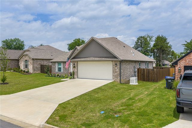 8323 McLaren Drive, Fort Smith, AR 72916