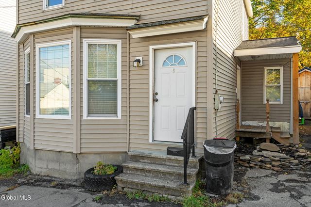 8 Glebe Street, Johnstown, NY 12095