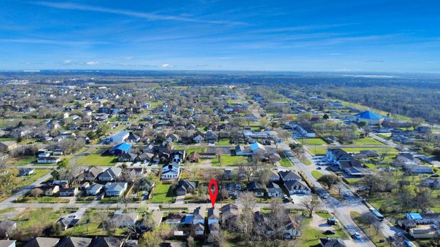 4011 Elmwood Street, Houston, TX 77051