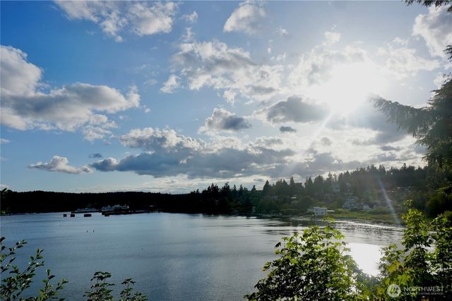 11127 NE Wing Point Drive, Bainbridge Island, WA 98110