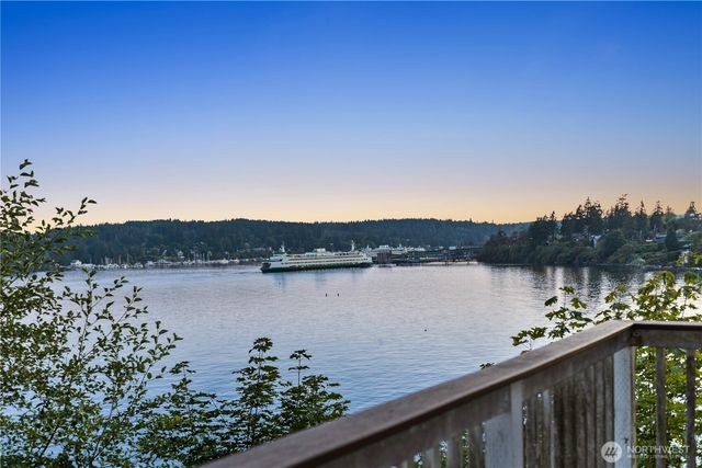 11127 NE Wing Point Drive, Bainbridge Island, WA 98110