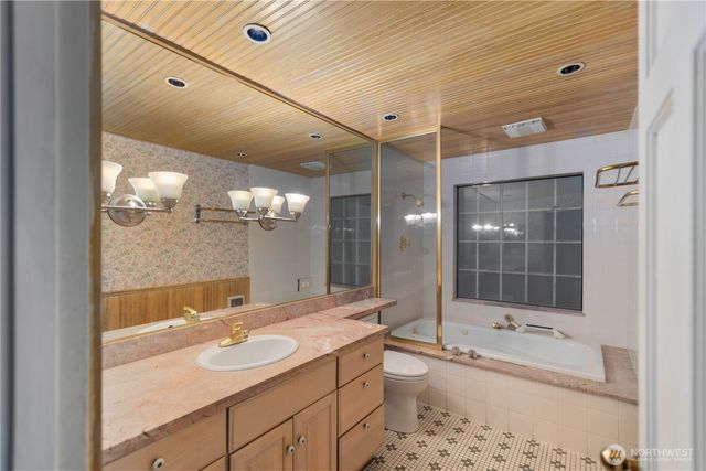11127 NE Wing Point Drive, Bainbridge Island, WA 98110