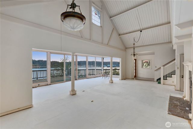 11127 NE Wing Point Drive, Bainbridge Island, WA 98110