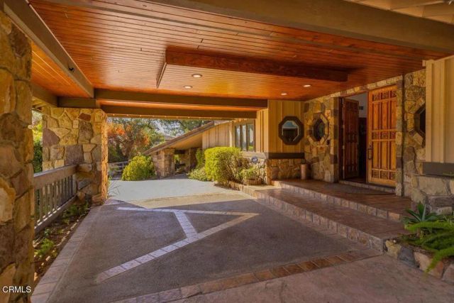 10681 Encino Drive, Oak View, CA 93022