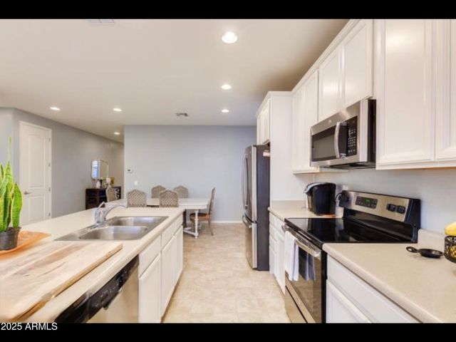 6928 S 77TH Lane, Laveen, AZ 85339