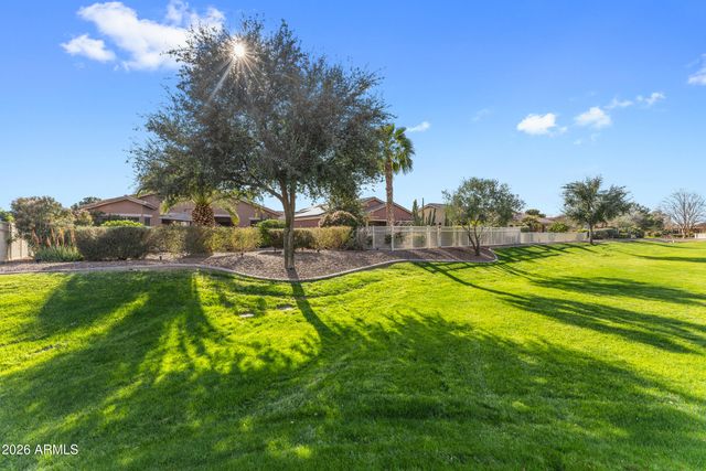 42806 W WHISPERING WIND Lane, Maricopa, AZ 85138