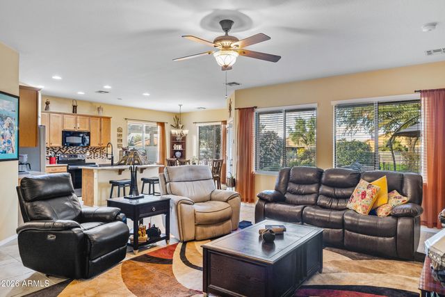 42806 W WHISPERING WIND Lane, Maricopa, AZ 85138