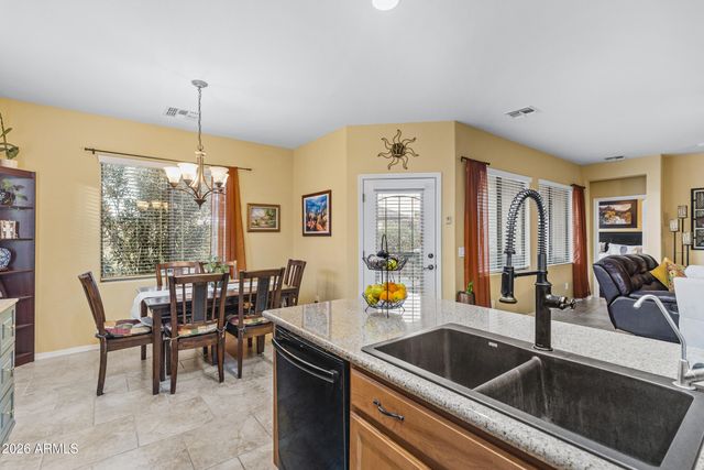 42806 W WHISPERING WIND Lane, Maricopa, AZ 85138