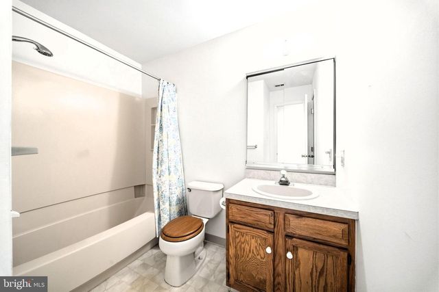 1011 DENBY CT, Quakertown, PA 18951