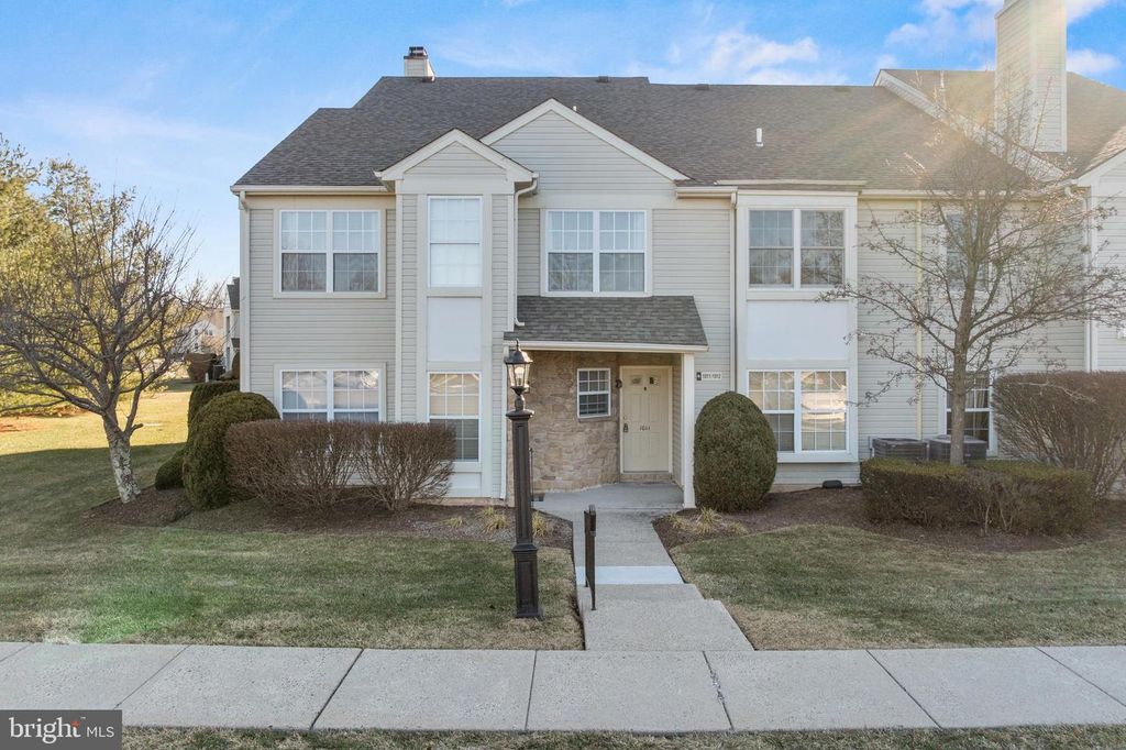 1011 DENBY CT, Quakertown, PA 18951