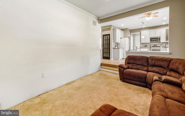 751 DEVONSHIRE DR, Williamstown, NJ 08094