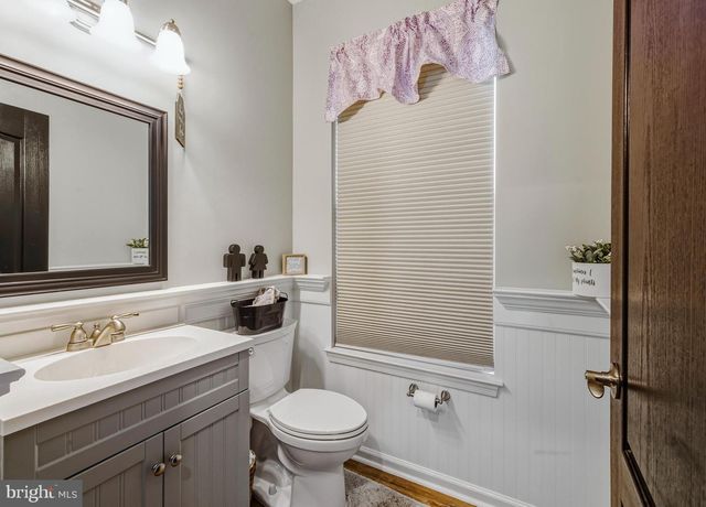 751 DEVONSHIRE DR, Williamstown, NJ 08094