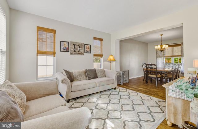 751 DEVONSHIRE DR, Williamstown, NJ 08094