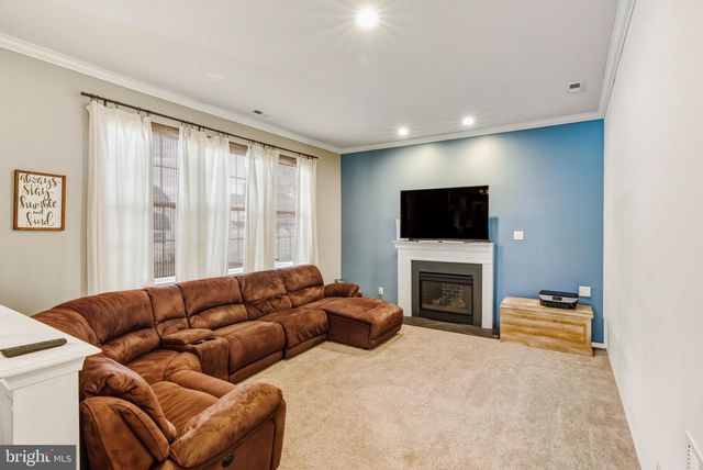 751 DEVONSHIRE DR, Williamstown, NJ 08094