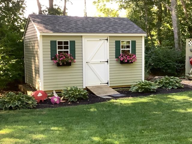49 Great Hill Dr, Barnstable, MA 02668