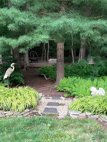 49 Great Hill Dr, Barnstable, MA 02668