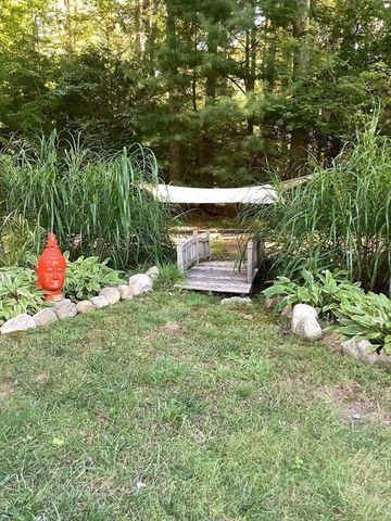 49 Great Hill Dr, Barnstable, MA 02668