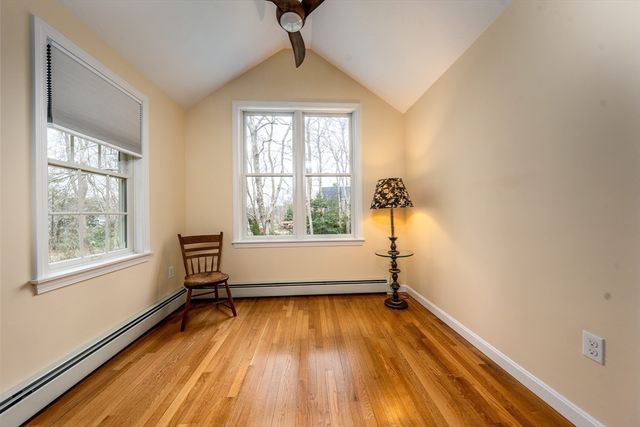 49 Great Hill Dr, Barnstable, MA 02668