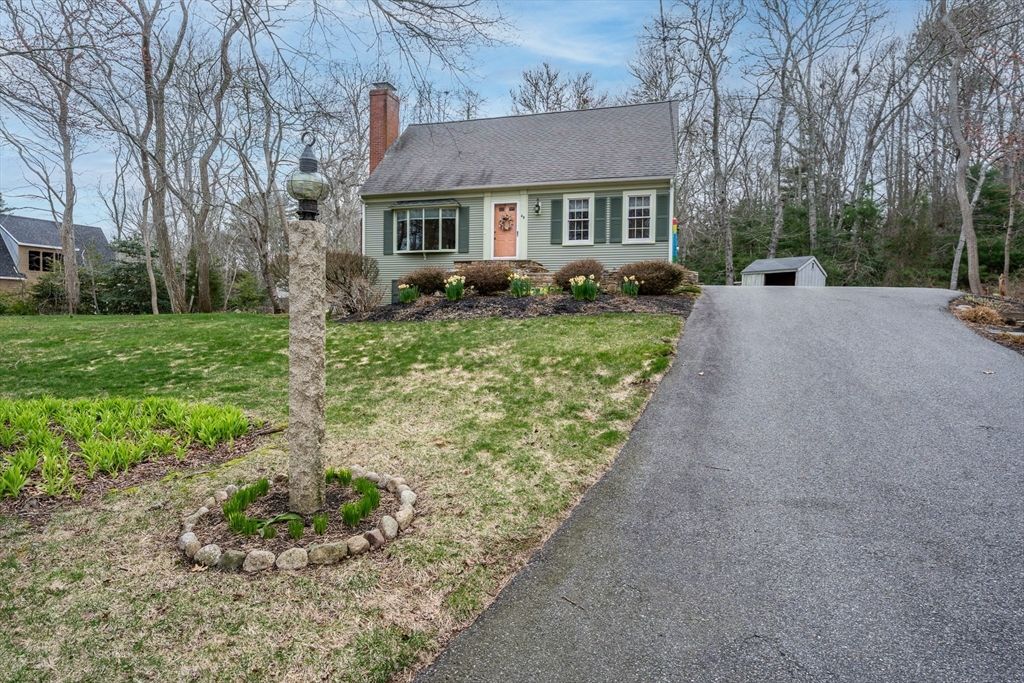 49 Great Hill Dr, Barnstable, MA 02668