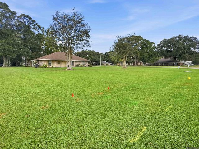 13525 Bridlewood Dr, Greenwell Springs, LA 70739