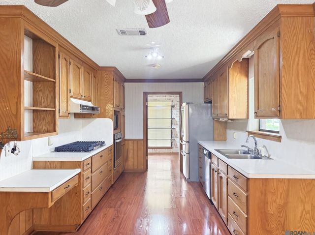 13525 Bridlewood Dr, Greenwell Springs, LA 70739