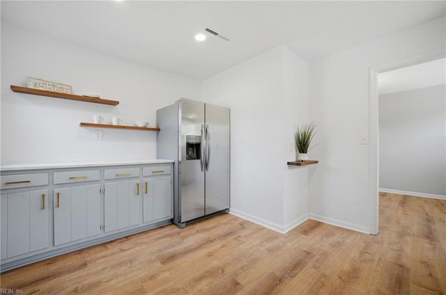 69 Stanley DR, Newport News, VA 23608