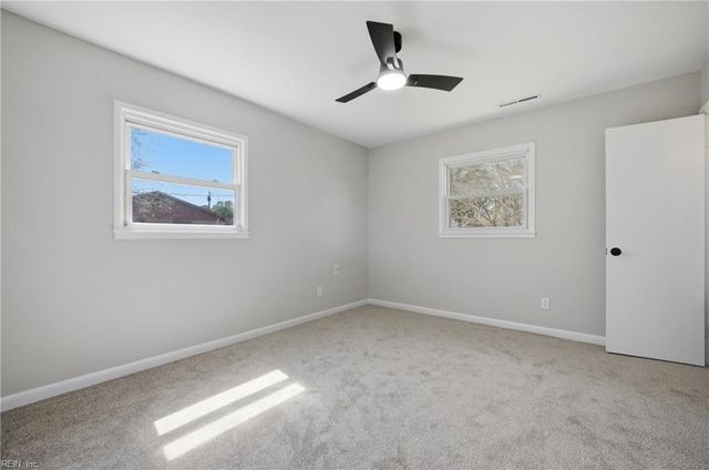 69 Stanley DR, Newport News, VA 23608